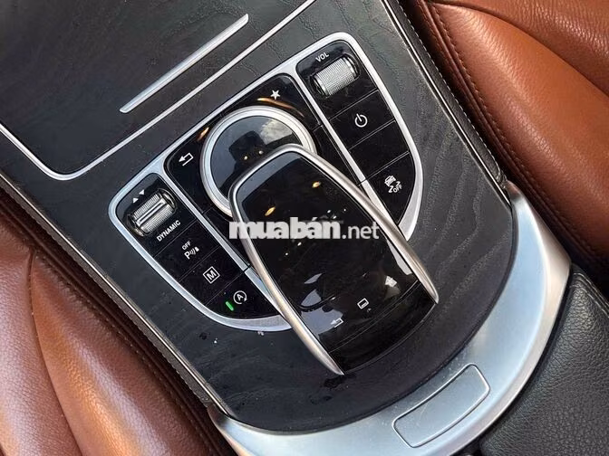 Mercedes-Benz GLC 300 4MATIC 2016 Đen Tự động