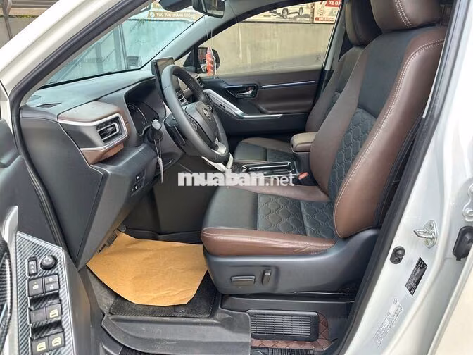 Toyota Innova Cross HEV 2024