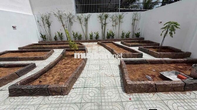 VILLA SÂN VƯỜN 590M2 FULL NỘI THẤT GẦN ĐINH ĐỨC THIỆN