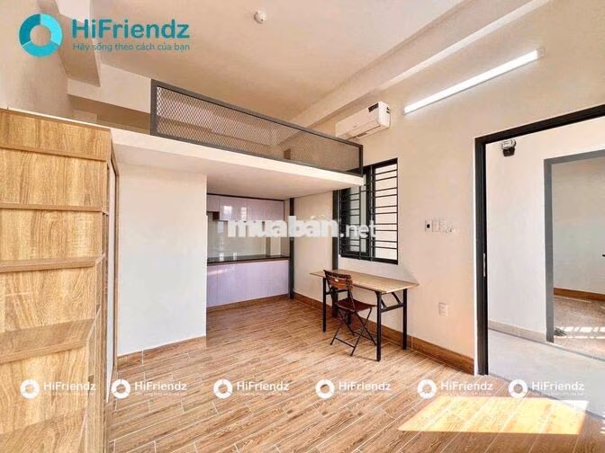 phòng có gác mới xây có ban công cửa sổ trời đi bộ qua văn lang