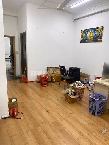 Bán gấp nhà MT Trần Phú Q5 DT 4,2 x 18m 6 Tầng không lỗi PT giá 26 tỷ