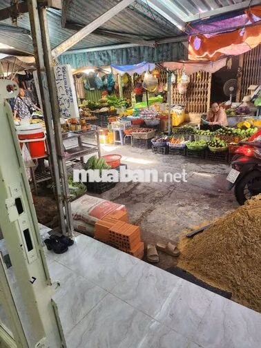 Cho thuê  hoặc bán nhà mặt tiền chợ Tân Hương