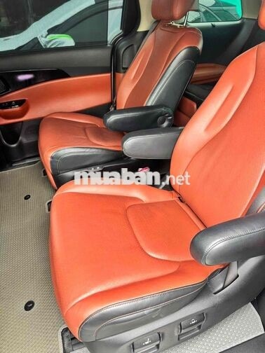 Kia Carnival Signature 2022 Xám 80000 km