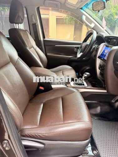 Toyota Fortuner 2018 Dầu Tự động Nâu
