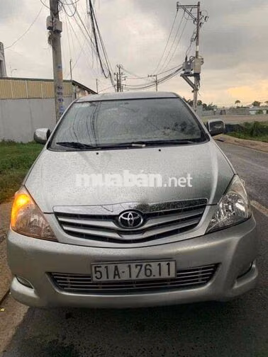 Toyota Innova 2011 Số sàn Bạc