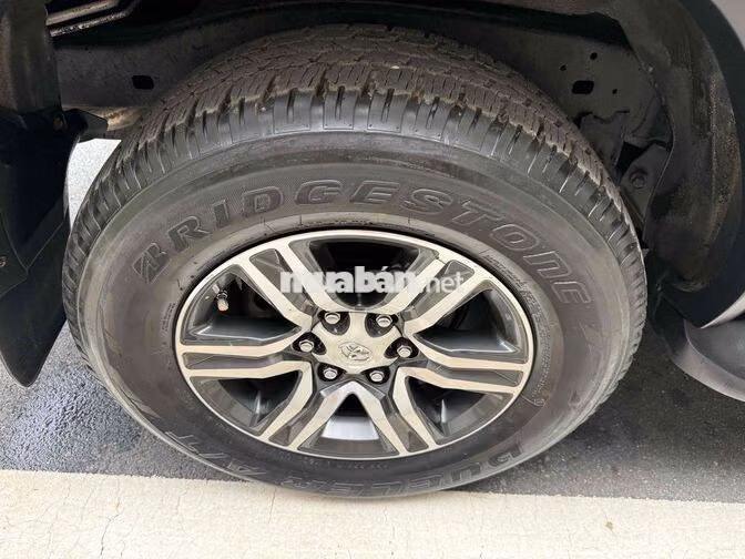 Toyota Fortuner 2018 Dầu Tự động Nâu