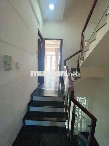Cho thuê nhà nguyên căn, HXH 7m Tô Hiệu, DTSD 230m2, 1 PK, 1 bếp, 5PN,