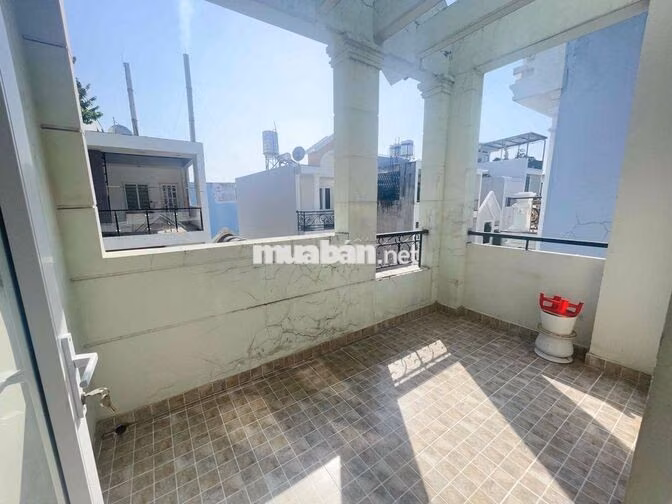 Cho thuê nhà nguyên căn, HXH 7m Tô Hiệu, DTSD 230m2, 1 PK, 1 bếp, 5PN,