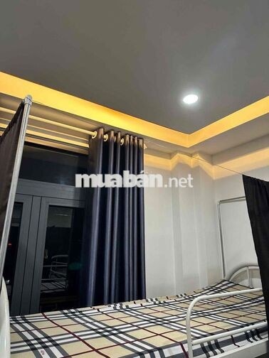 KTX sinh viên IUH cách trường 5' đi bộ