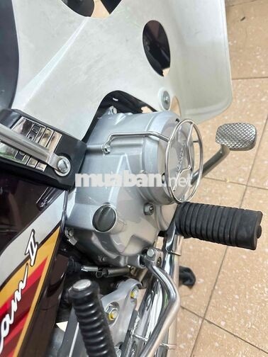 Honda Dream II Cổ điển Nâu, trắng