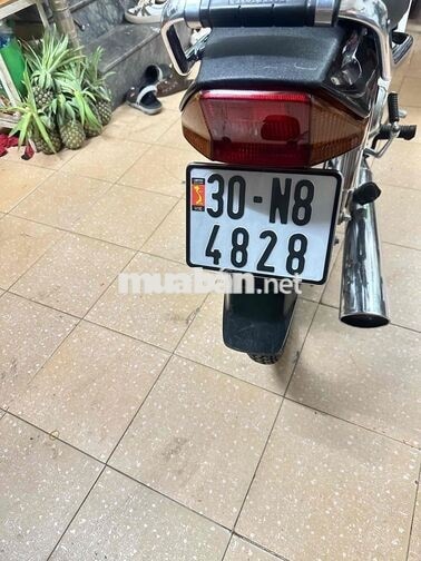Honda Dream II Cổ điển Nâu, trắng