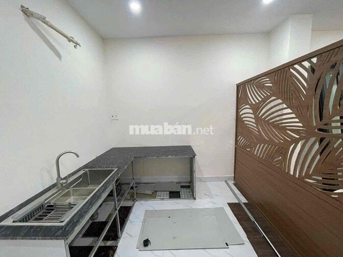 KTX sinh viên IUH cách trường 5' đi bộ