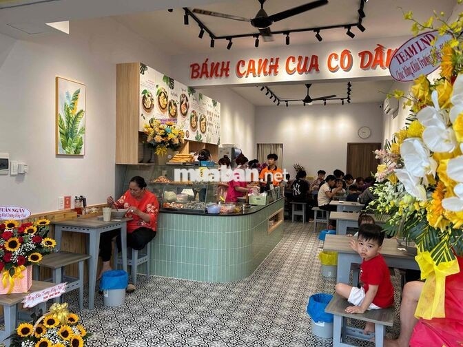 Cần gấp Nhân Viên Phục Vụ
