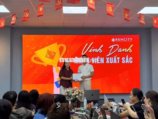 [FREE ĐÀO TẠO, BAO ĂN Ở] NHÂN VIÊN CHO THUÊ PHÒNG