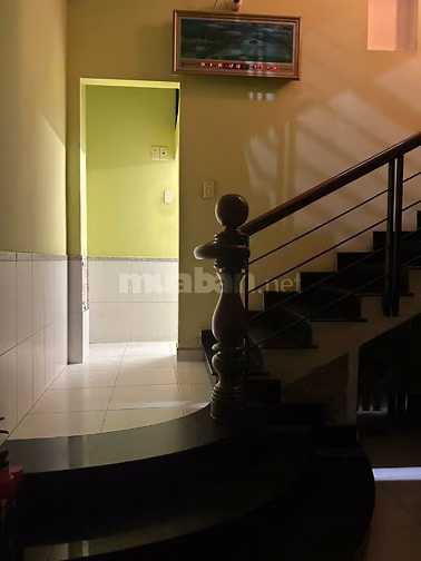 Cho thuê tầng trệt nhà số 111 Phan Văn Hân, P.Gia Định, 3,5x8m, 10tr/t