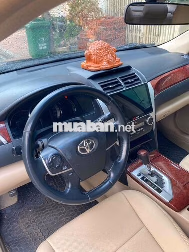 Toyota Camry 2.5G Đen Tự động Xe gia đình