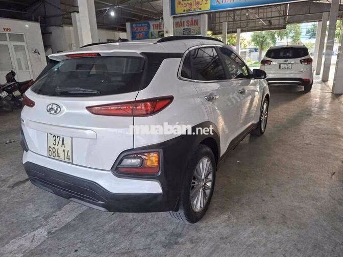 Hyundai Kona 2020. Một chủ Nghệ An từ mới, dàn lốp