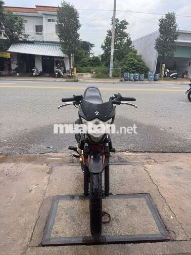 Suzuki Raider Đen Xăng cơ