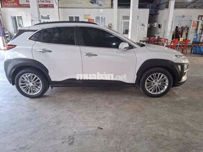 Hyundai Kona 2020. Một chủ Nghệ An từ mới, dàn lốp