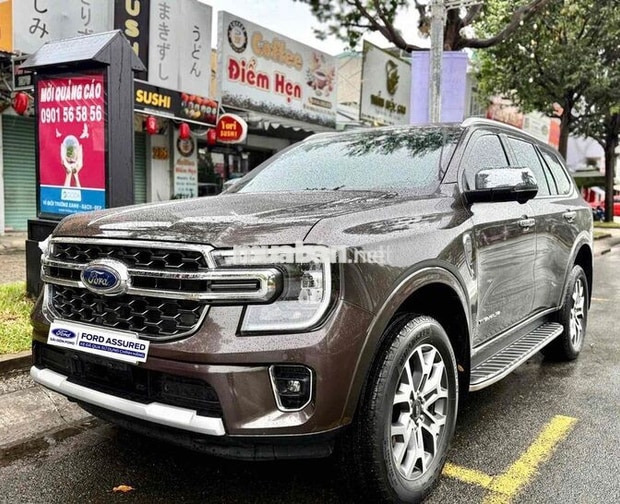 Bán Ford Everest Titanium 2024 đi lướt, bao đẹp