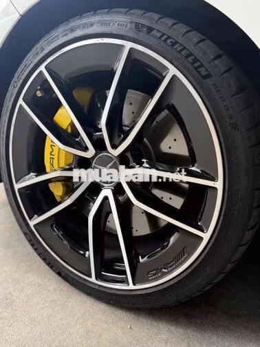 Mercedes-Benz AMG A35 4MATIC Trắng