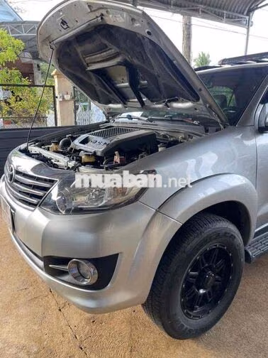 Toyota Fortuner 2016 Số sàn Bạc 168690 km