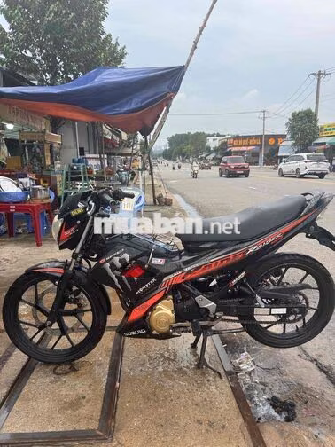 Suzuki Raider Đen Xăng cơ
