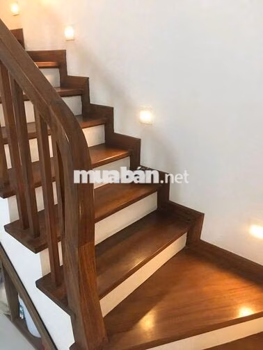 Cho thuê nhà nguyên căn 127 Văn Cao 30m 5 tầng full đồ mới chỉ 10tr