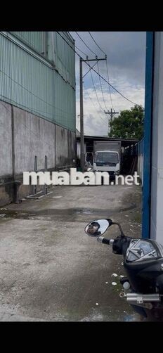 Bán nhanh Kho 900m2 Full thổ MT DT826 Gần KCN Cầu Tràm