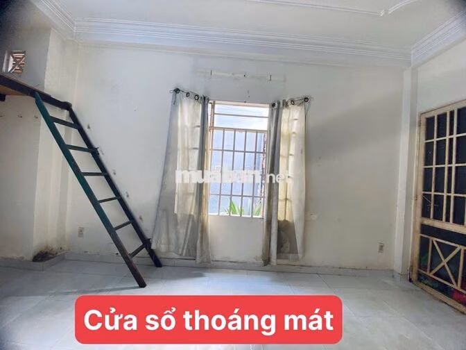 Phòng Trọ Có Gác Lững. Nhà Mặt Tiền Trung Tâm Bình Thạnh
