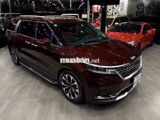 KIA Carnival 3.5 Signature Model 2024 Đỏ