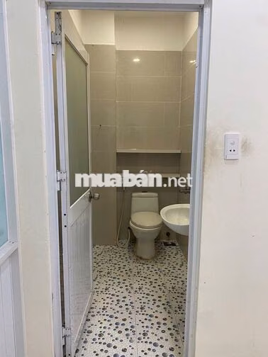 Cho thuê phòng tronh nhà nguyên căn, Lầu 1/ Đường Số 19, P8, Gò Vấp