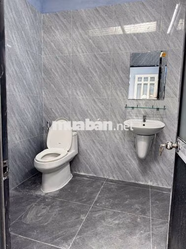 cho thuê kho Đặng Thùy Trâm. DT 5x20m2 giá 14tr/tháng. hẻm 12m thông