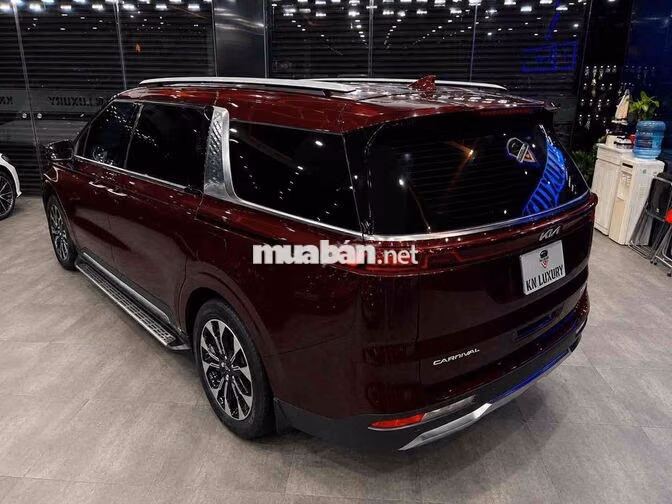 KIA Carnival 3.5 Signature Model 2024 Đỏ