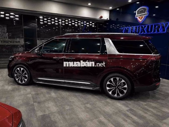 KIA Carnival 3.5 Signature Model 2024 Đỏ