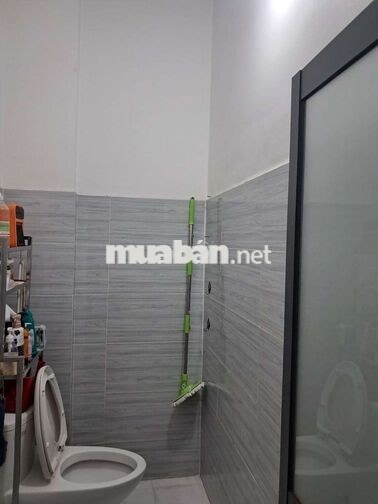 Nhà 1 trệt 2 lầu có nội thất đường Bình Thành BHH B bình tân 