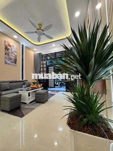 NHÀ MỚI ĐẸP TẶNG NỘI THẤT SANG XỊN