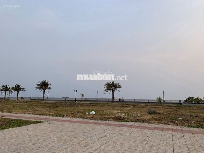 Bán đất chính chủ 2 mặt tiền hướng biển 314m2 ODT 