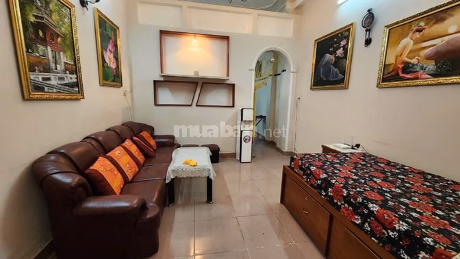 -Cho thuê nhà hẻm sau lưng bánh mì Bon Bon góc Phan Đình Phùng Nguyễn 