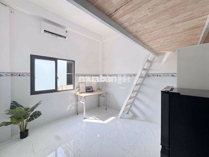 Đi bộ qua VLU NTTU IUH-Free tiền nhà tháng 8