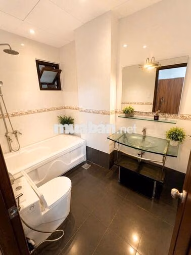 Giảm 1.4 Tỷ! Bán Nhà Mặt Tiền KDC Tên Lửa Bình Tân 4 Tầng 100m2 20 Tỷ