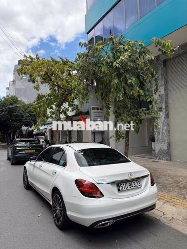 Mercedes-Benz C200 Exclusive 2018 Trắng 9 vạn km