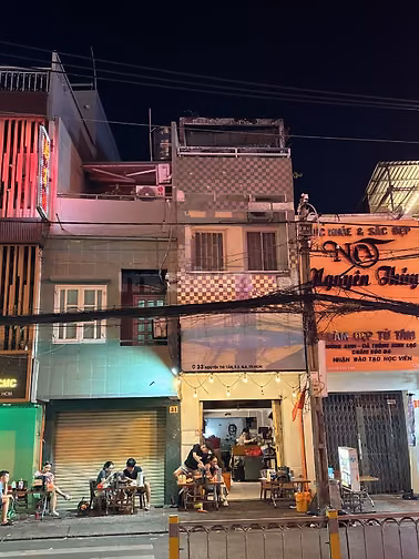 Bán nhà mặt tiền. Gần Chợ, Trường học, thuận tiện kinh doanh, cho thuê