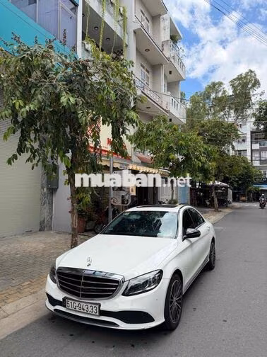 Mercedes-Benz C200 Exclusive 2018 Trắng 9 vạn km