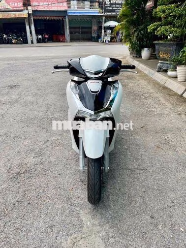 sh125-2025 -odo 5000km