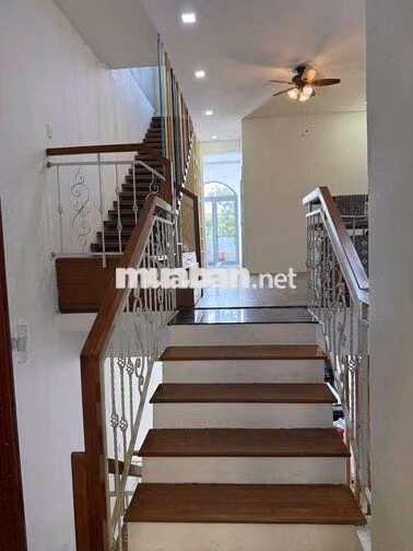 NHÀ ĐẸP KHÊ MỸ ĐÔNG,3PN,3WC FULL NT