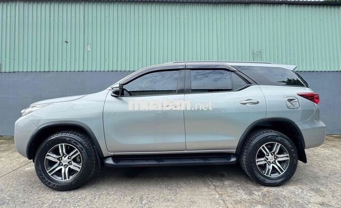 Toyota Fortuner 2018 Xăng STĐ xe gia đình sử dụng