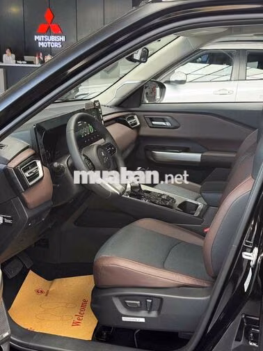 Mitsubishi Destinator Ultimate 2026 Đen Turbo