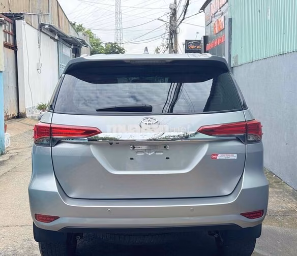Toyota Fortuner 2018 Xăng STĐ xe gia đình sử dụng