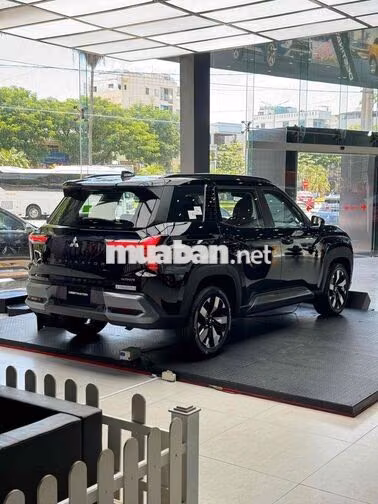 Mitsubishi Destinator Ultimate 2026 Đen Turbo